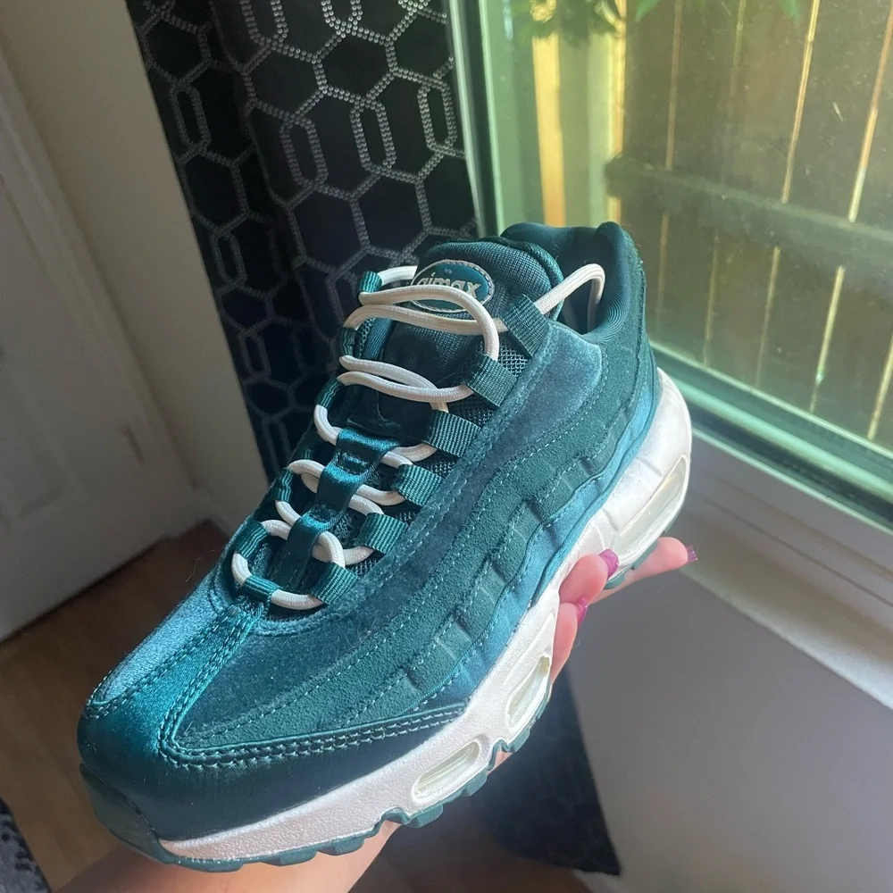 Nike Kids Sneakers - Teal and White - Picture 1 of 3